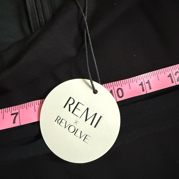 REMI x REVOLV elegant Black Long Sleeve Dress size Large - Picture 7 of 8